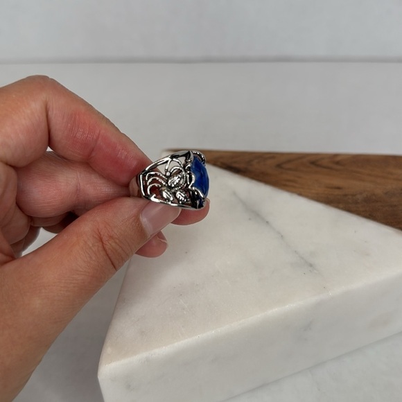 Vintage Silver Toned Ring with Blue Gemstone lot D14 - Picture 3 of 11